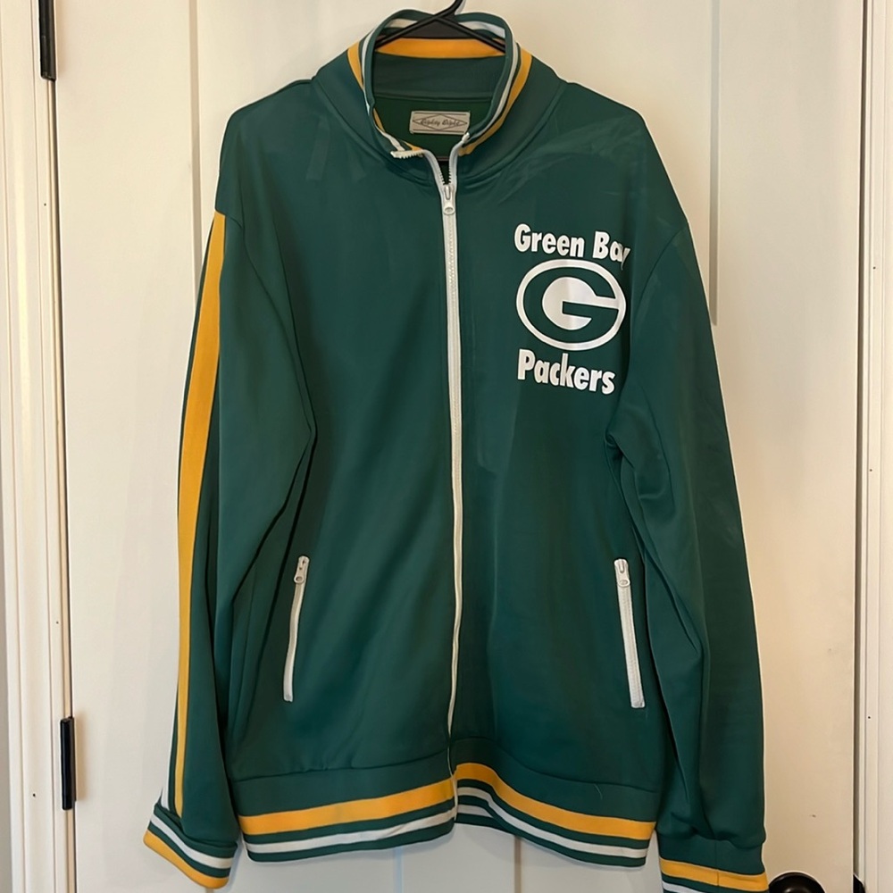 Eighty Eight SZ XL vintage style Packers jacket. Good condition.
